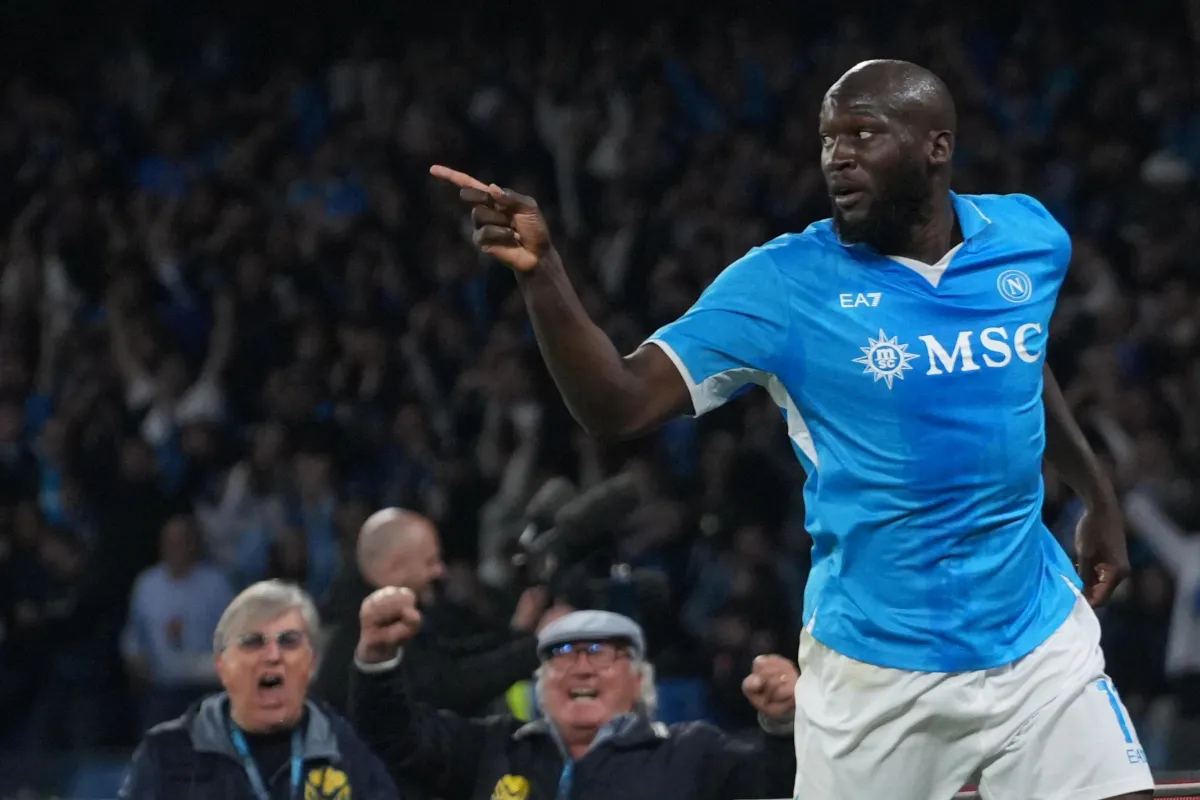 Romelu Lukaku penyerang Napoli ditawarkan ke Fenerbahce dan klub Arab Saudi