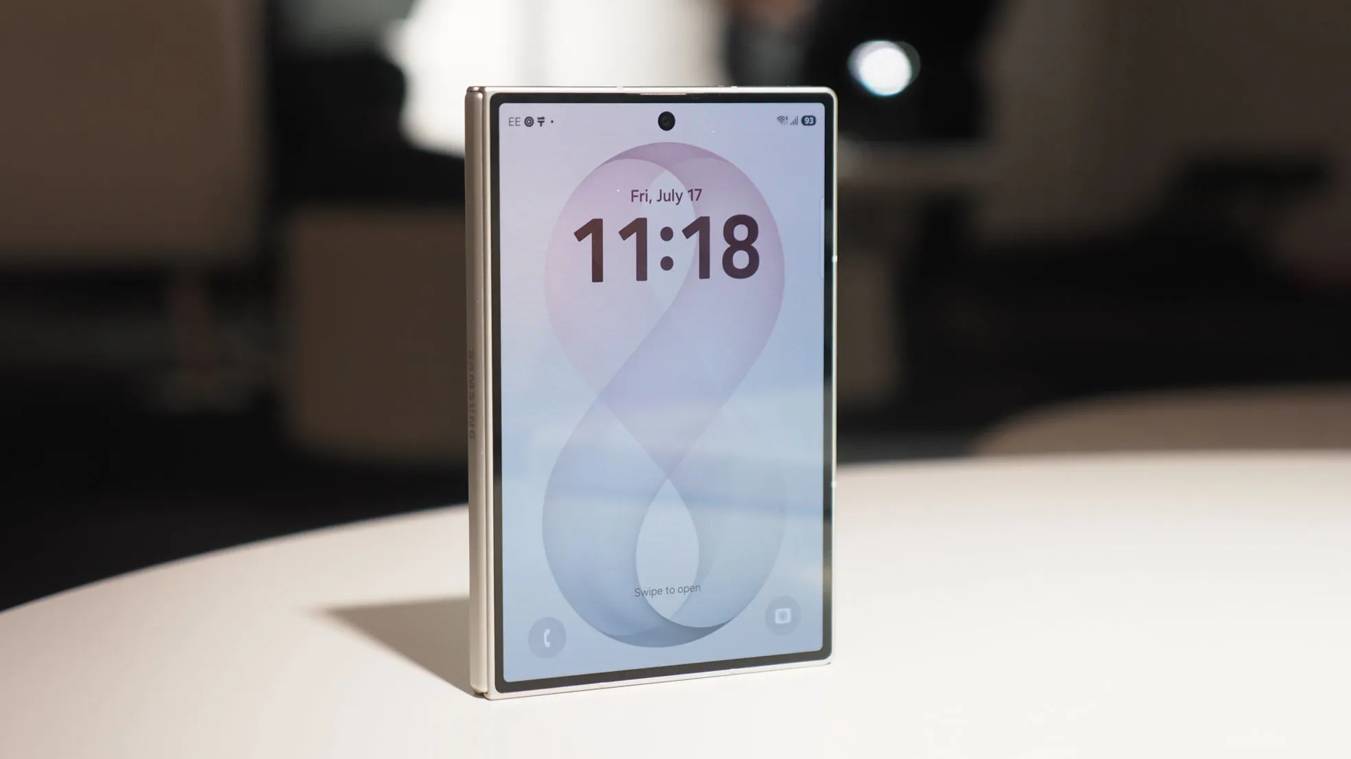 Samsung Galaxy Z Fold 8 dengan desain layar lipat terbaru