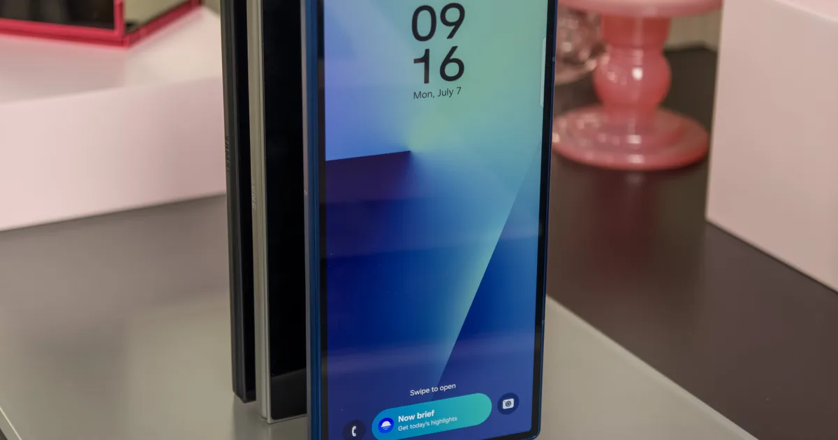 Tampilan antarmuka Samsung One UI 8 berbasis Android 16 pada perangkat HP Samsung Galaxy