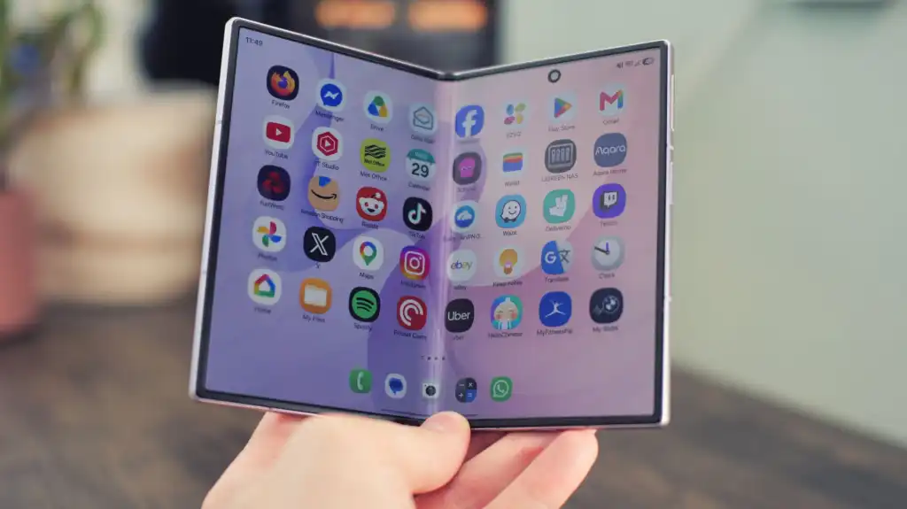 Samsung siapkan varian kedua Galaxy Z Fold 9 dengan rasio khusus video di 2027