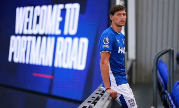 Sasa Lukic pemain baru Ipswich Town dari Fulham