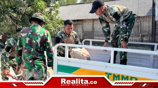 Satgas TMMD 129 Bojonegoro merenovasi rumah warga di Desa Kesongo