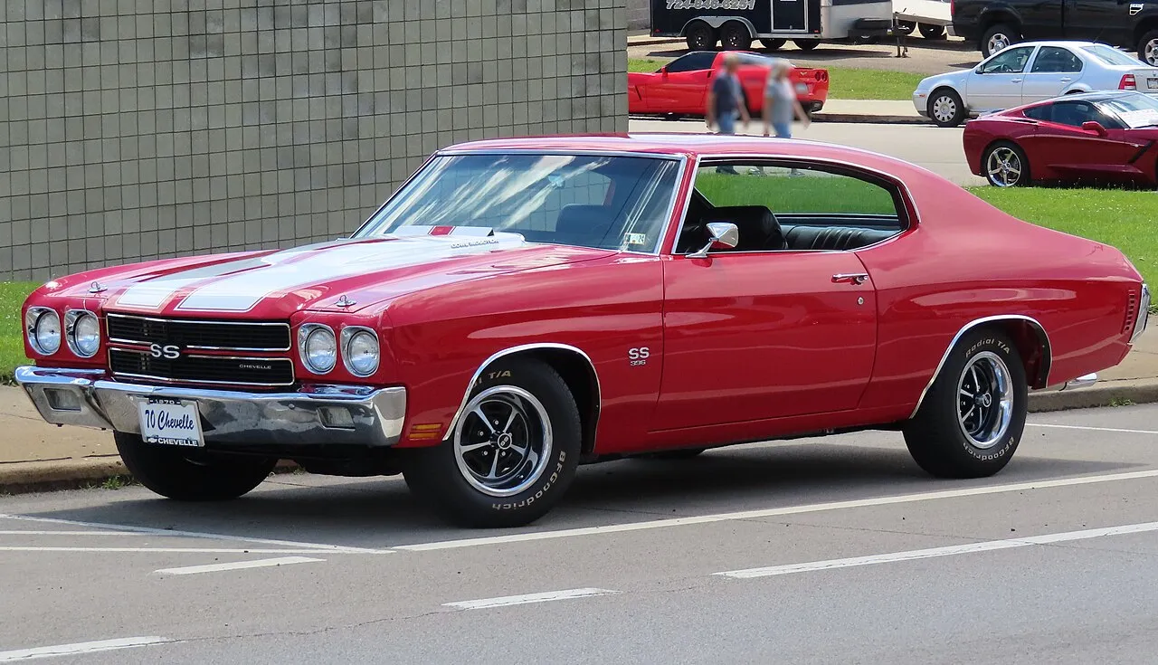 Mobil klasik Chevrolet Chevelle generasi pertama produksi General Motors