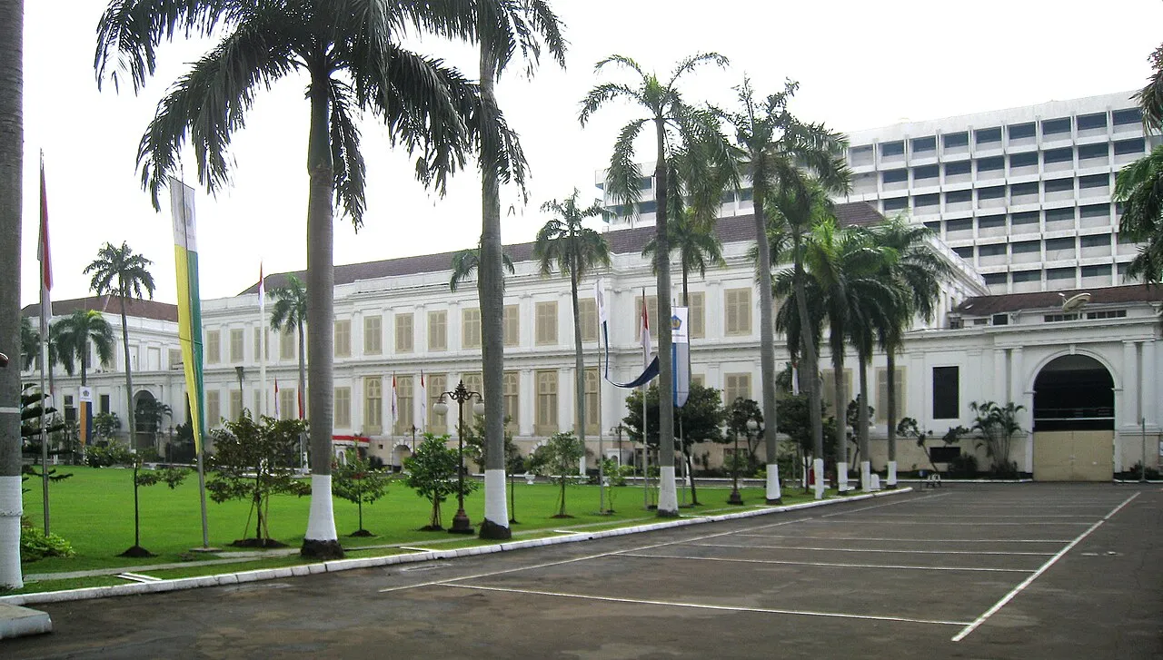 Gedung AA Maramis yang merupakan bangunan peninggalan Belanda di Jakarta Pusat