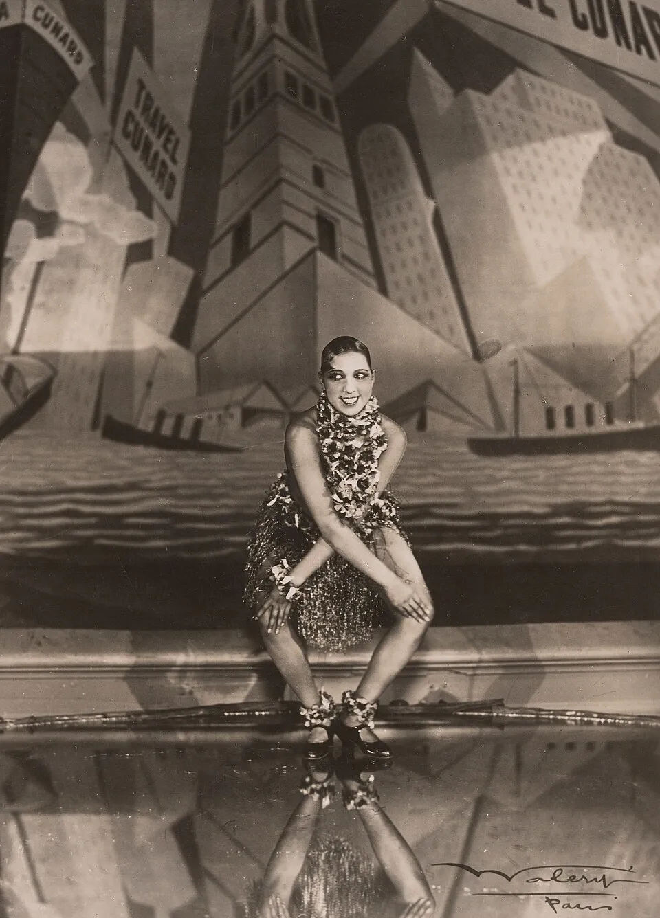 Roaring Twenties sebagai dekade kemakmuran ekonomi dan dinamika budaya modern di dunia.