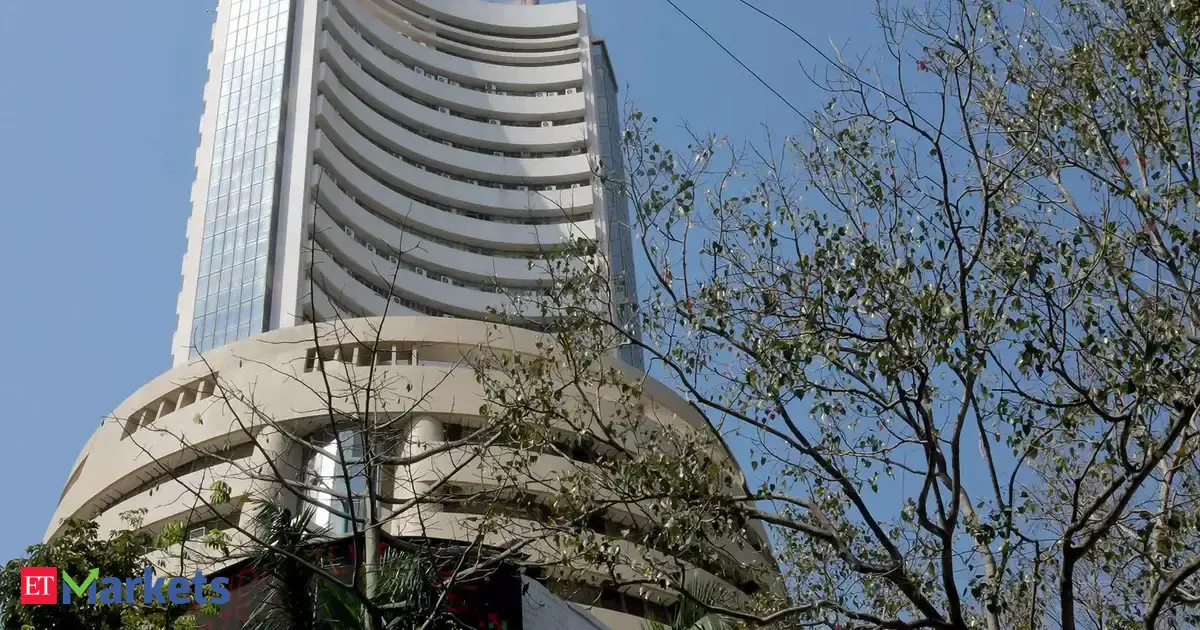 Grafik pergerakan pasar saham India Nifty dan Sensex