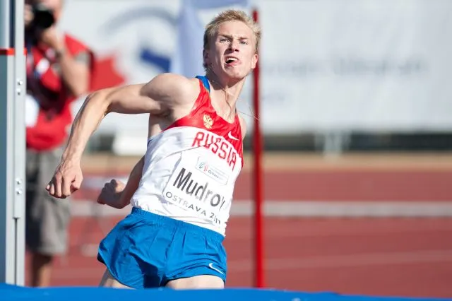 Foto Sergey Mudrov, atlet lompat tinggi profesional asal Rusia