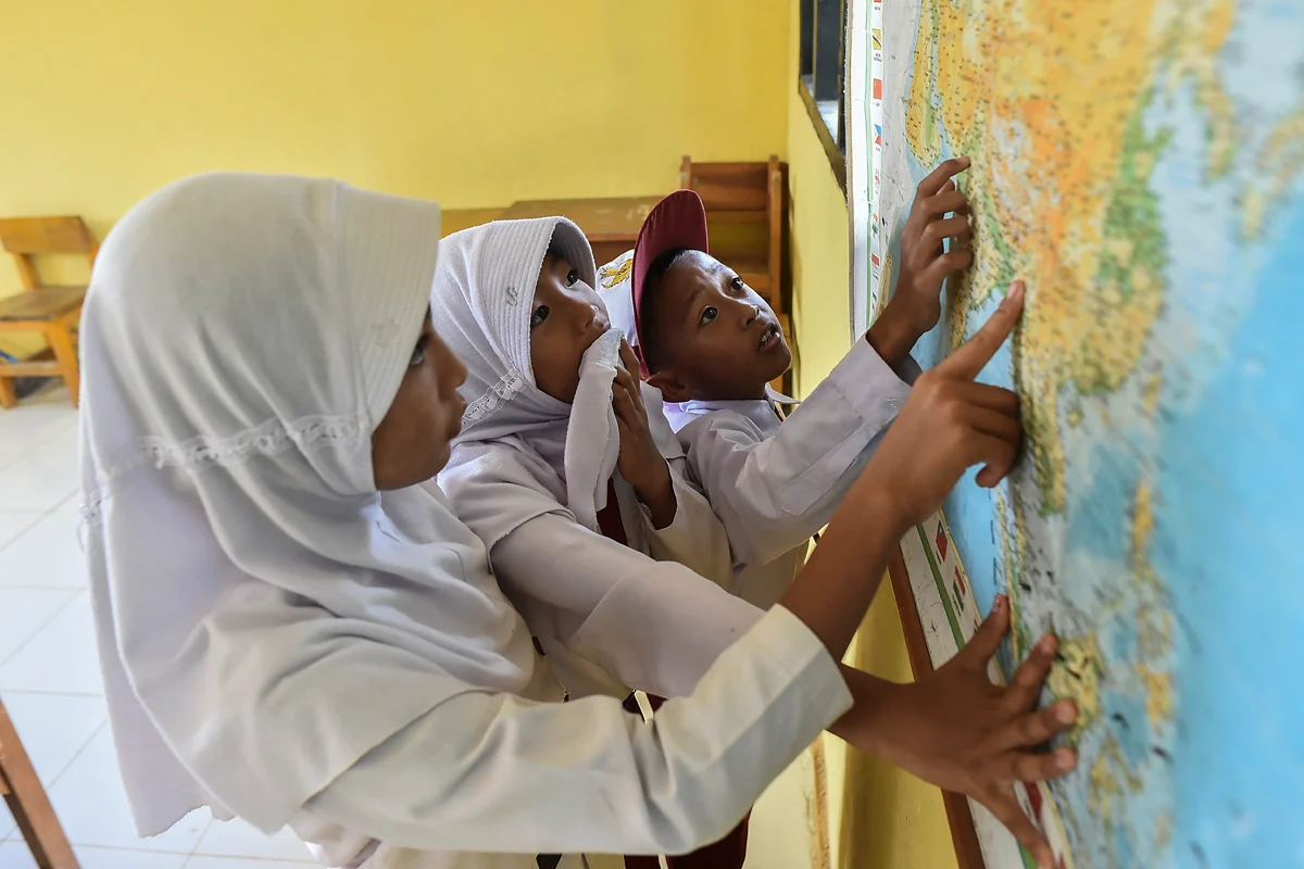 Ilustrasi sistem Data Pokok Pendidikan atau Dapodik sekolah