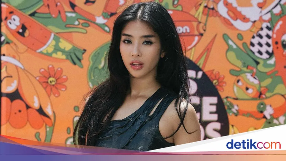 Sophia KATSEYE resmi hiatus menyusul Manon demi kesehatan