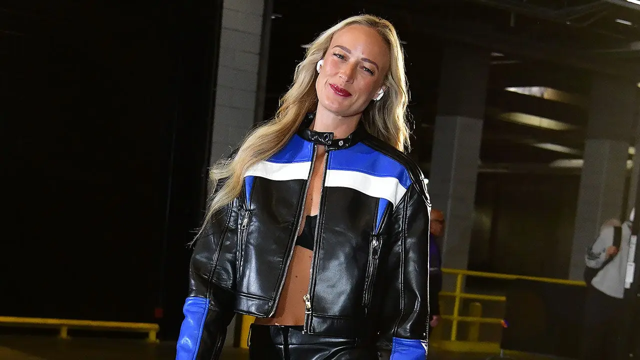 Sophie Cunningham saat merayakan kemenangan di bar Indianapolis