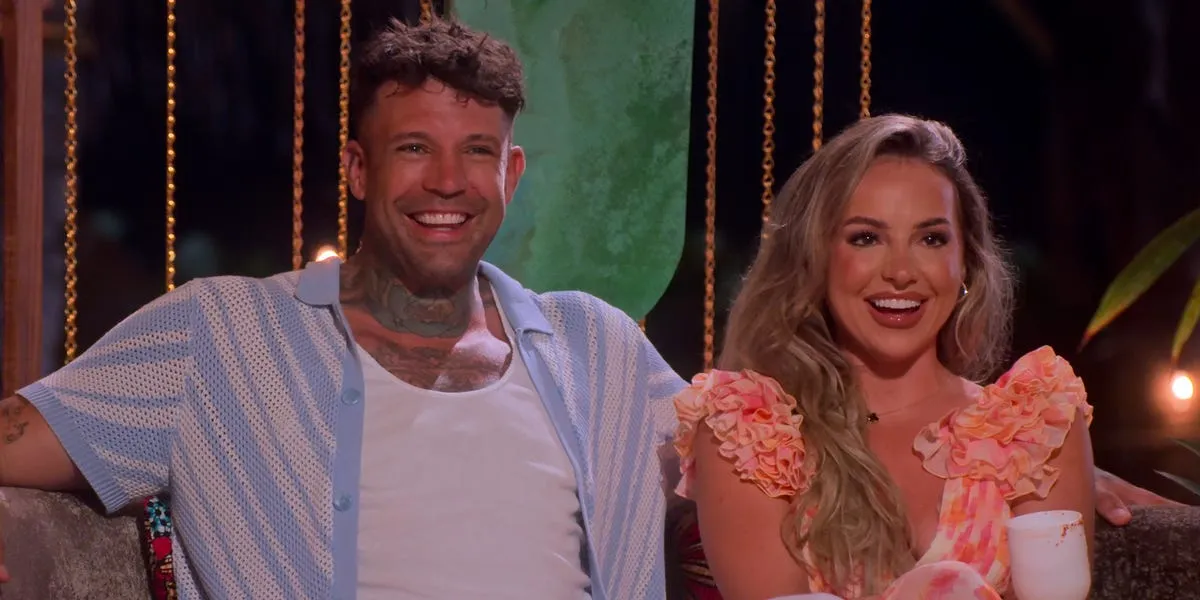 Sophie Willett dan Dave Hand pemenang Perfect Match musim 4