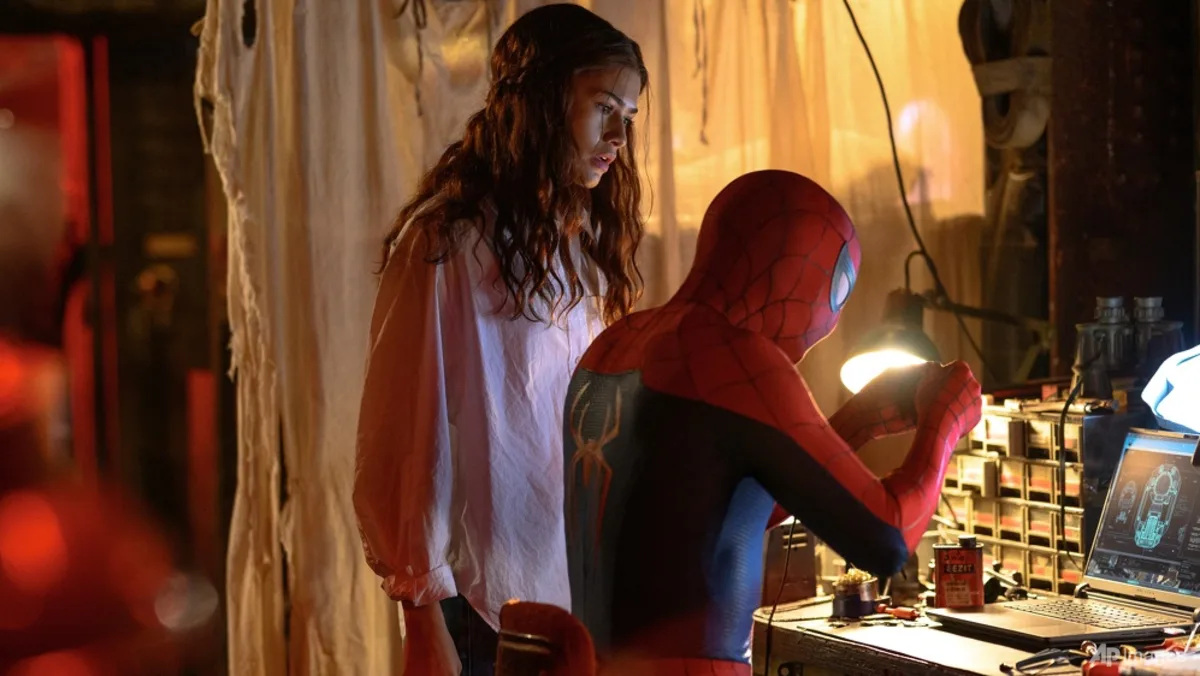Zendaya dan Tom Holland dalam adegan film Spider-Man Brand New Day