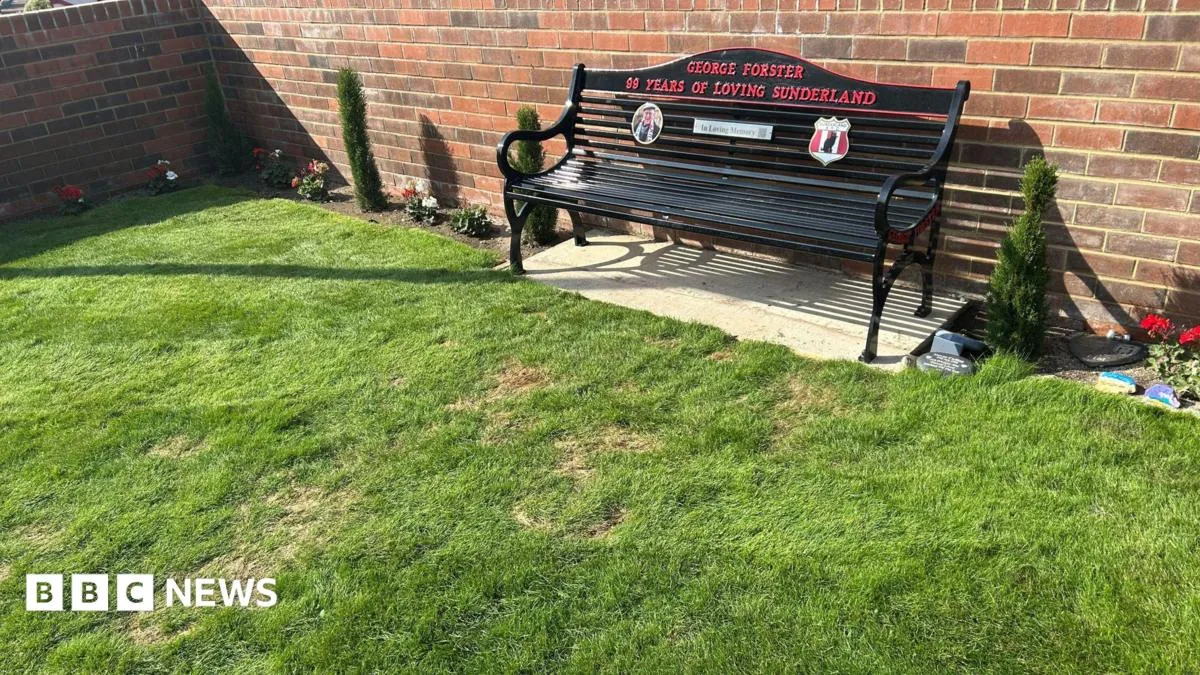 Sunderland AFC membuka taman memorial baru di dekat Stadium of Light