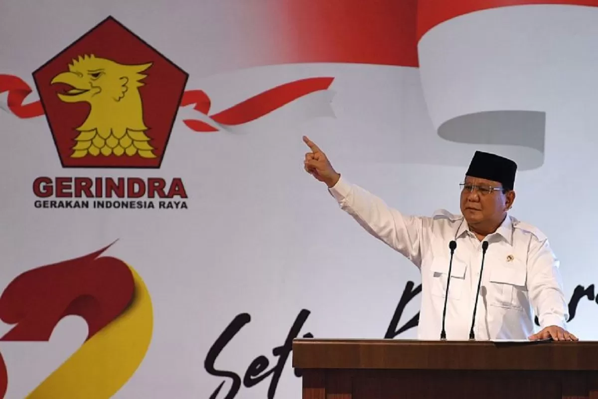 Grafik elektabilitas partai politik hasil survei Indonesia Political Opinion