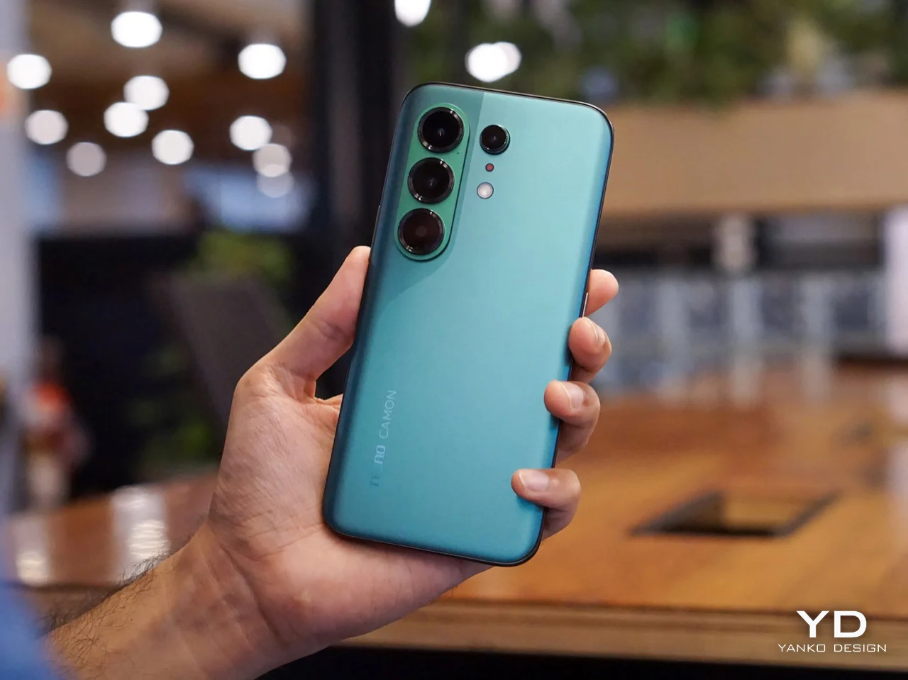 Tecno Camon 50 Ultra 5G hadir dengan integrasi kecerdasan buatan multi-model dan layar lengkung
