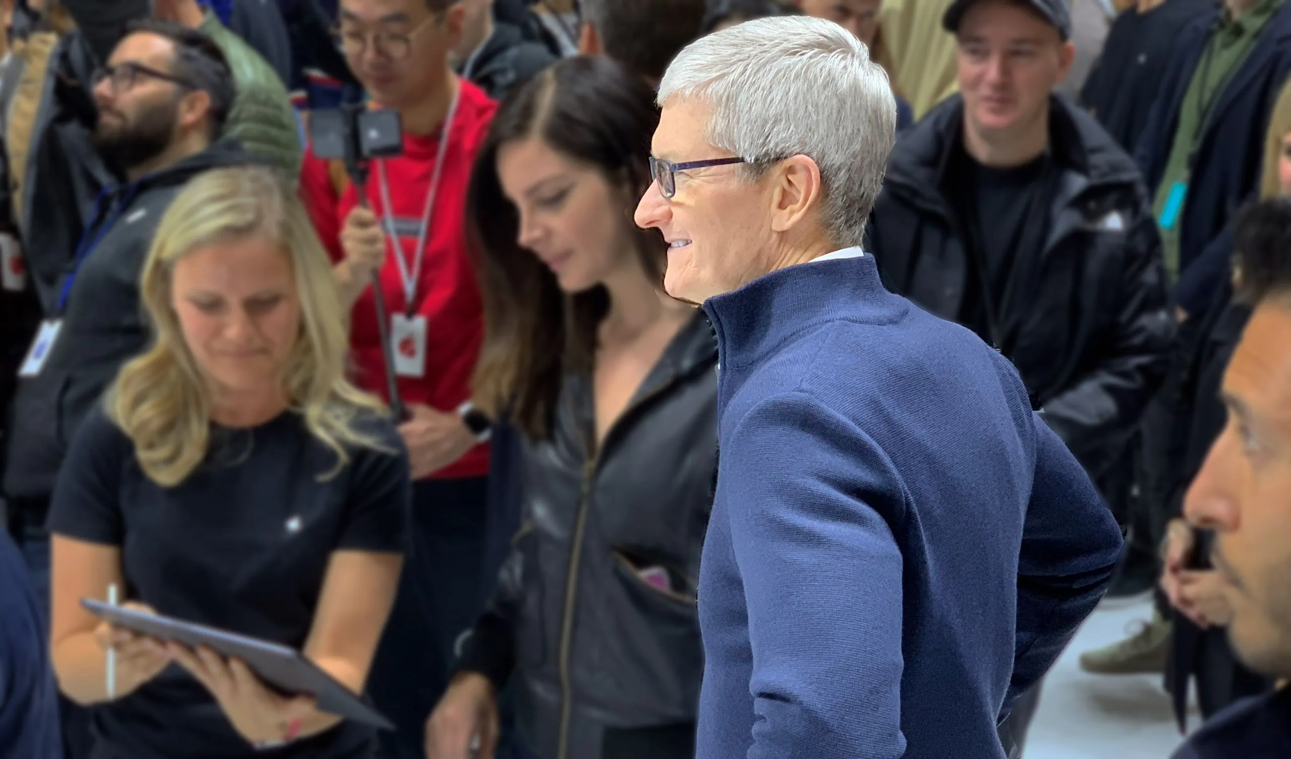 Tim Cook CEO Apple saat memberikan wawancara terkait masa depan perusahaan