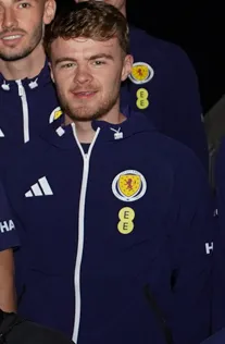 Tommy Conway penyerang andalan Middlesbrough dan Timnas Skotlandia dalam perjalanan karier sepak bolanya