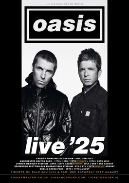 Panggung konser tur reuni Oasis Live 25 Tour yang dipadati penonton