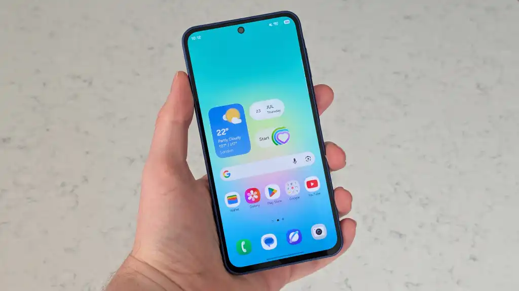 Tampilan desain Samsung Galaxy A27 5G dengan layar besar dan bodi ramping