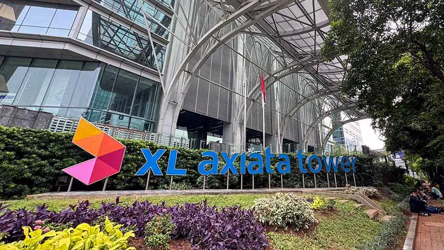 XLSmart memperluas jaringan 5G ke seratus kota menggunakan spektrum 700 MHz dan 2,6 GHz