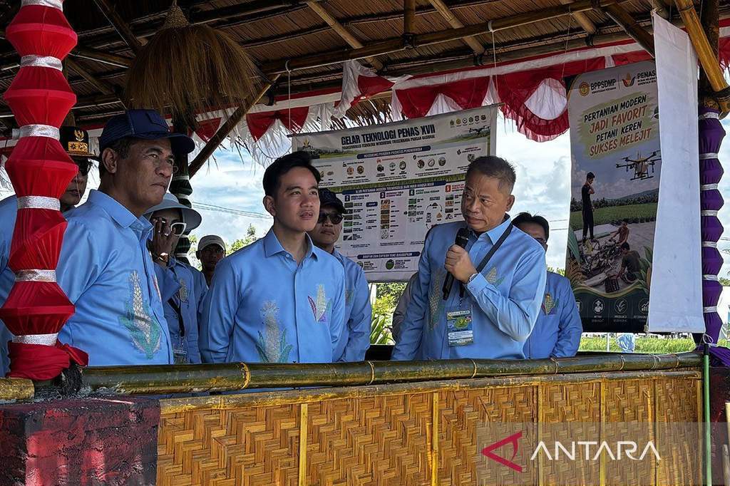 Wapres Gibran Rakabuming berdialog dengan petani dan nelayan pada acara PENAS XVII di Gorontalo