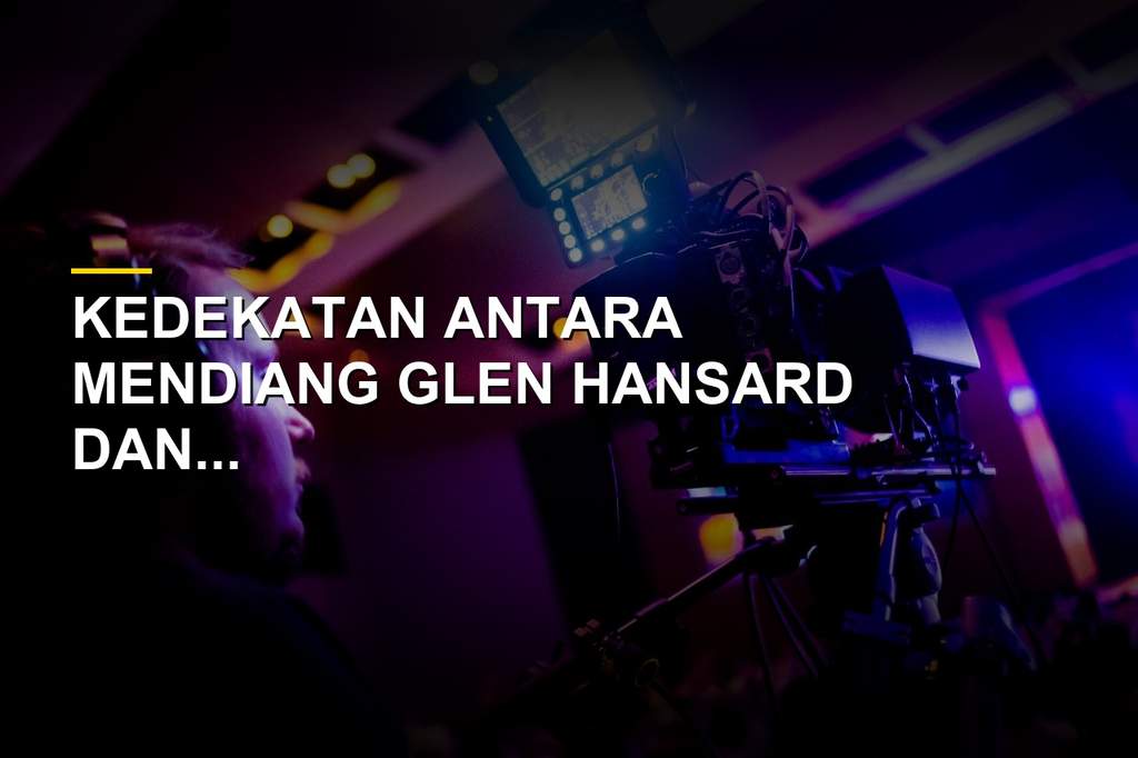 Glen Hansard dan Eddie Vedder dalam sebuah kesempatan di atas panggung