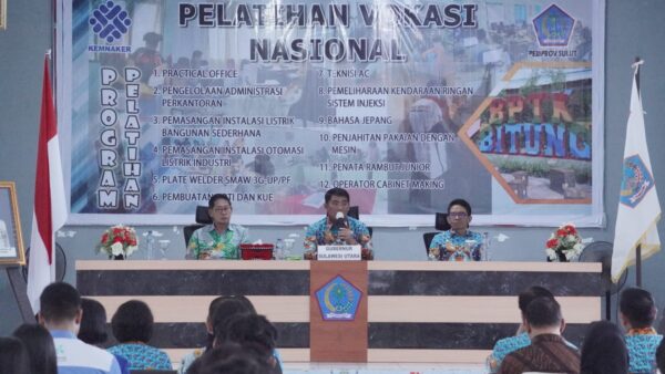 Gubernur Yulius Selvanus dan Wali Kota Hengky Honandar di peresmian Vokasi Nasional Batch 3 Bitung