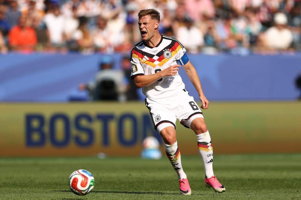 Dietmar Hamann memberikan kritik tajam dan mendesak Joshua Kimmich pensiun dari skuad timnas Jerman