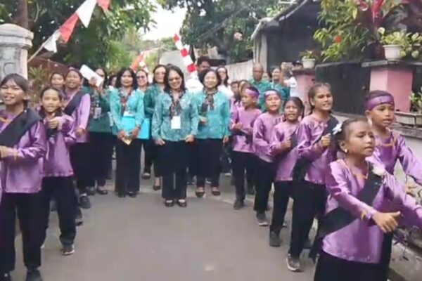 Ellen Honandar Sondakh meninjau Lomba PKK Tingkat Kelurahan di Kecamatan Madidir Kota Bitung