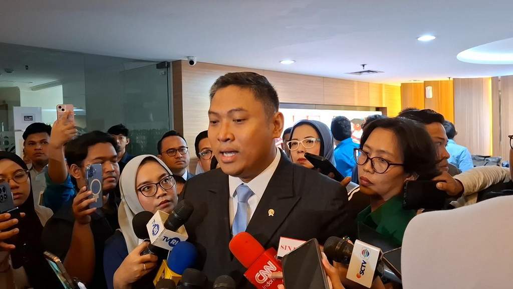 Kepala Badan Gizi Nasional Sudaryono memberikan keterangan mengenai program MBG