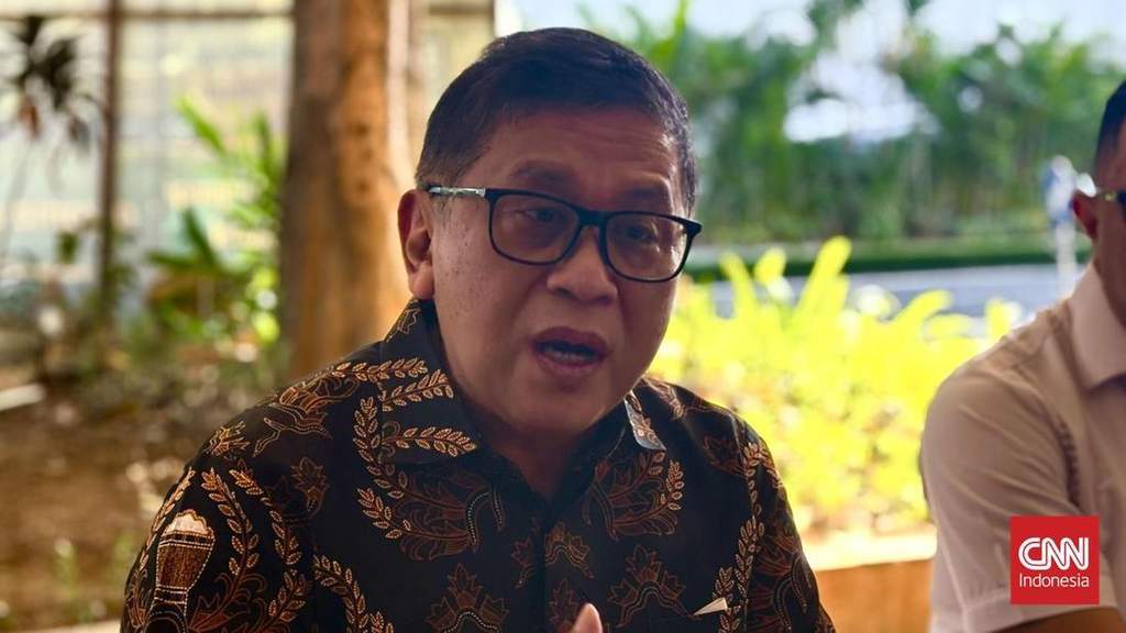 Sekjen PDIP Hasto Kristiyanto memberikan keterangan pers terkait tudingan dalang demonstrasi