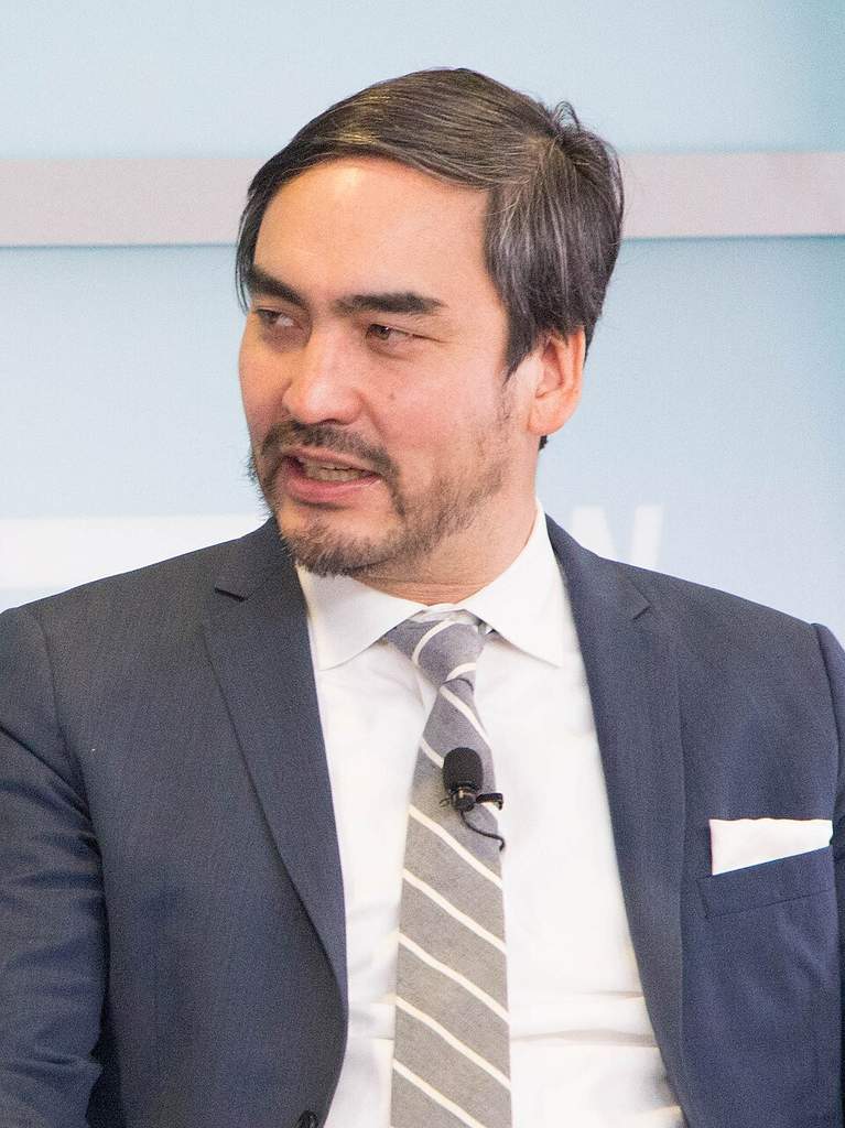 Ilustrasi profil Tim Wu pencetus netralitas jaringan dan pakar hukum teknologi