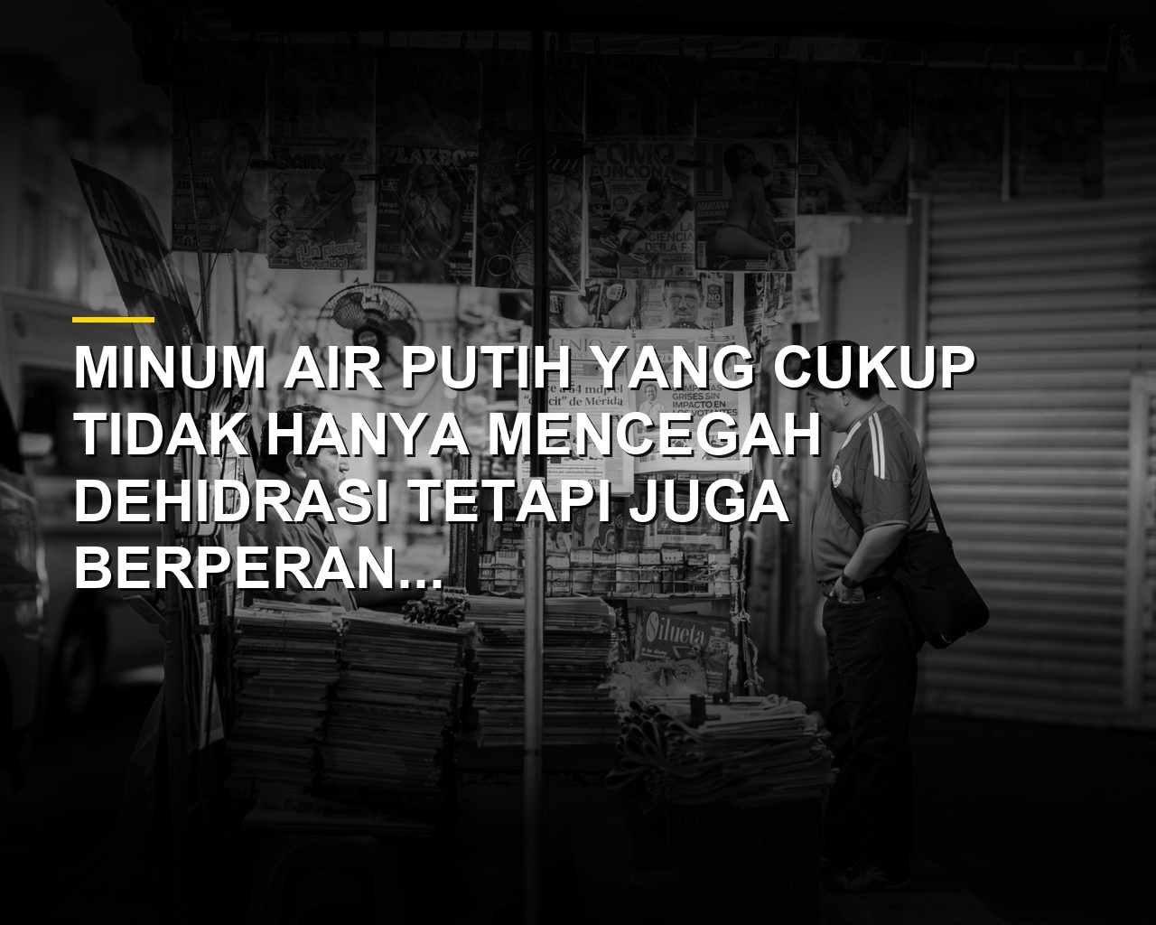 Ilustrasi seseorang sedang minum air putih untuk menjaga kesehatan tubuh dan tekanan darah
