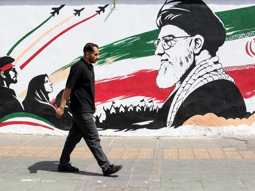 Ketegangan geopolitik antara Iran dan Amerika Serikat di kawasan Selat Hormuz
