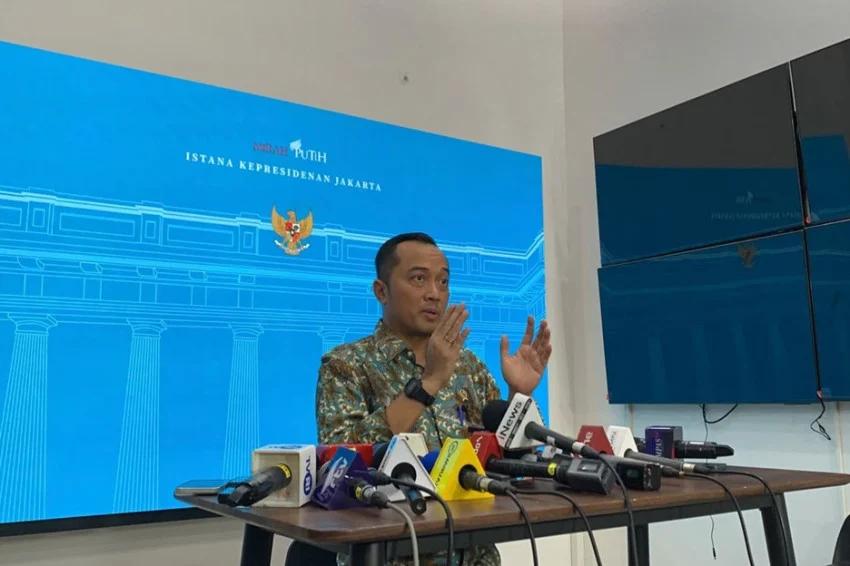 Mensesneg Prasetyo Hadi memberikan keterangan terkait pengangkatan Jampidsus definitif