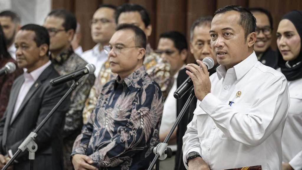 Menteri Sekretaris Negara Prasetyo Hadi memberikan keterangan pers terkait Febrie Adriansyah
