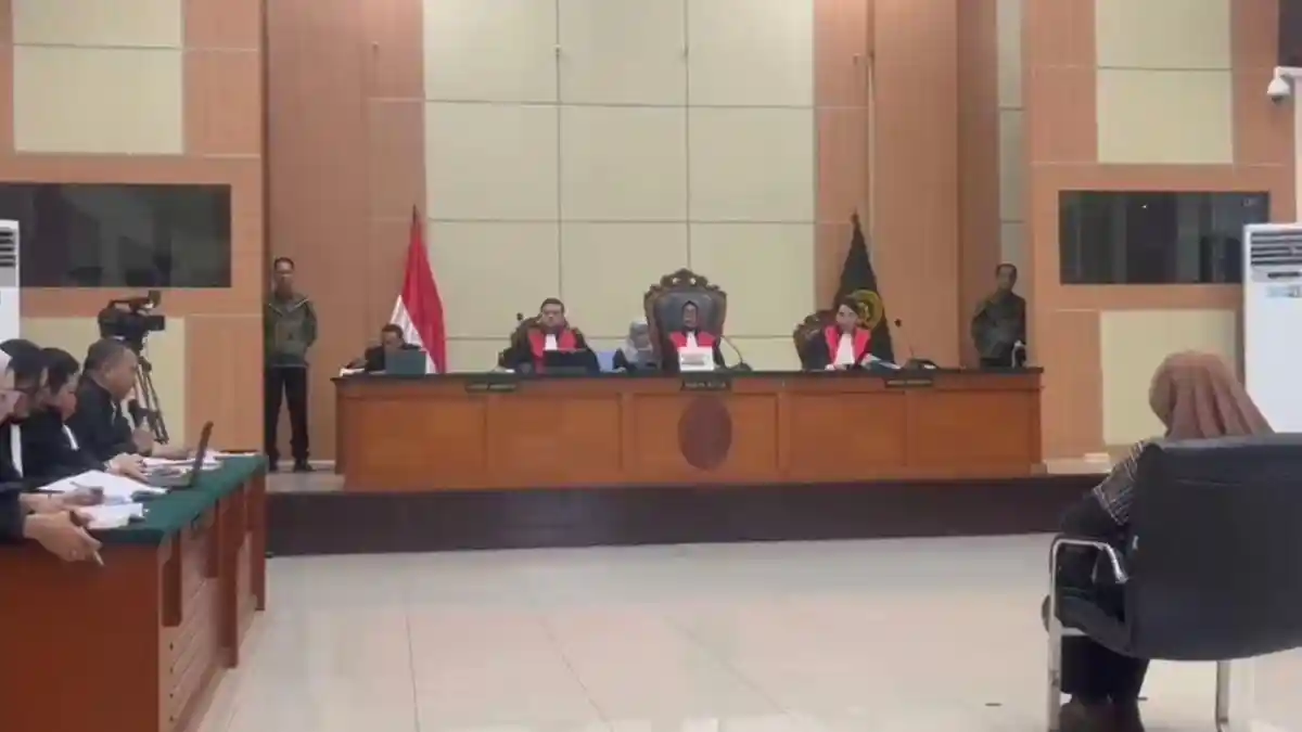 Suasana sidang tanggapan jaksa atas eksepsi Dokter Tifa di Pengadilan Negeri Jakarta Timur
