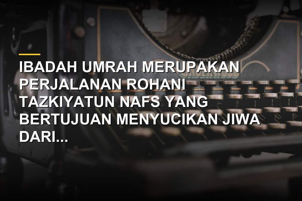Jemaah umrah melakukan tawaf mengelilingi Kabah di Makkah sebagai prosesi penyucian jiwa
