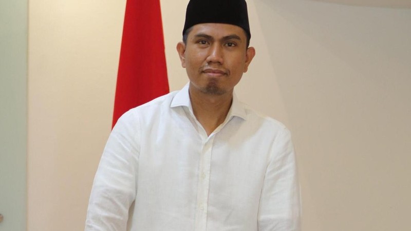 Safari politik mantan Presiden Jokowi keliling Indonesia dan tanggapan Gerindra
