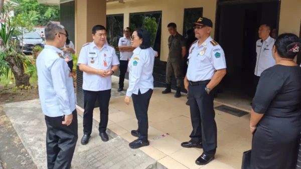 Sidak Kawasan Tanpa Rokok di lingkungan Pemkab Minahasa Utara oleh pejabat Pemkab Minut