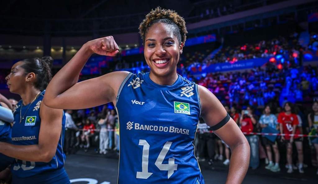 Tim voli putri Brasil selebrasi usai kalahkan Jepang dan lolos semifinal VNL 2026