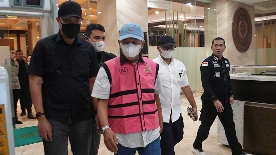 Kejaksaan Agung geledah rumah eks Jampidsus Febrie Adriansyah dan sita dokumen