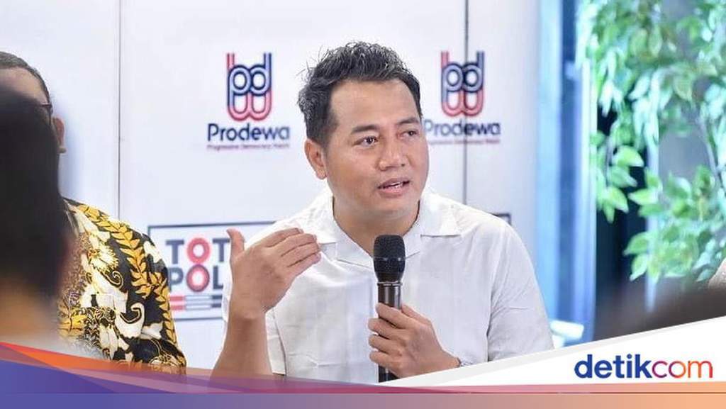 Kemesraan Ahok dan Anies Baswedan di Balai Kota Jakarta