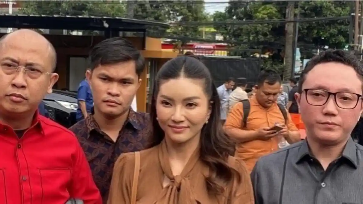 Sarwendah tiba di Pengadilan Negeri Jakarta Selatan untuk menghadiri sidang mediasi hak asuh anak