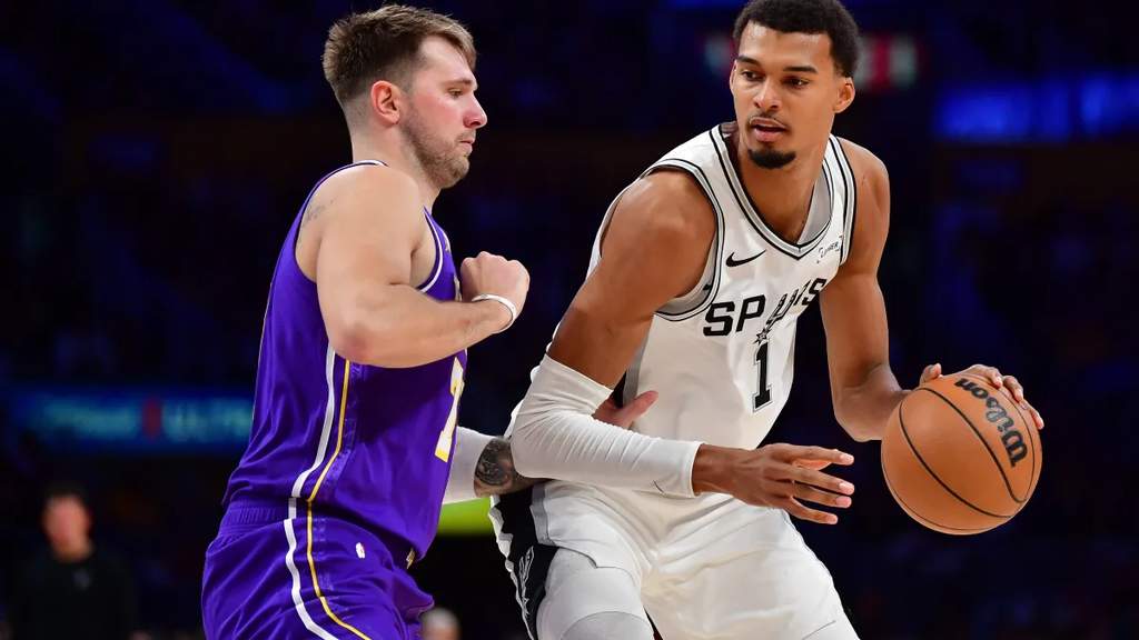 Klay Thompson dan Kevin Durant dalam rumor trade tiga tim NBA
