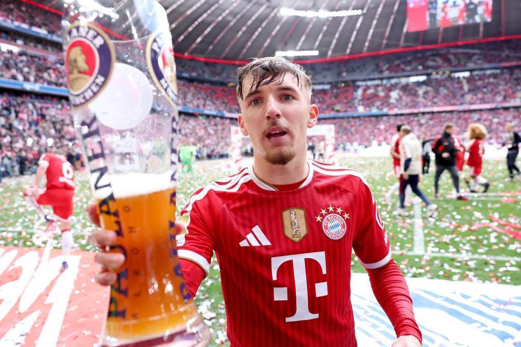 Pemain muda Bayern Munich Lennart Karl saat menjalani sesi pemulihan cedera di Säbener Straße.