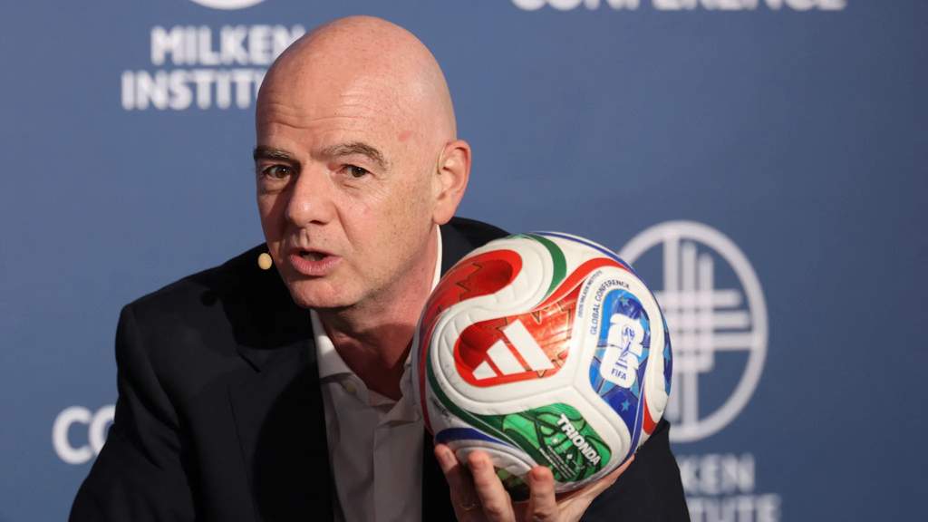 Logo AFC bergabung dengan UEFA dan Concacaf menolak proyek FIFA Gianni Infantino