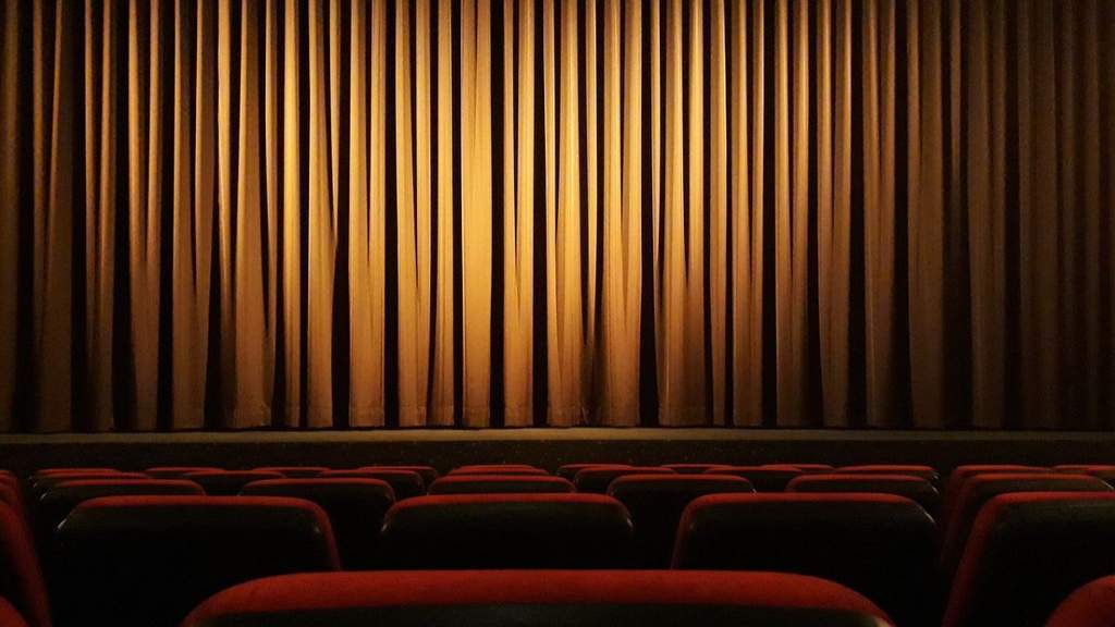 Ilustrasi bioskop dan tayangan film ramah anak di Indonesia