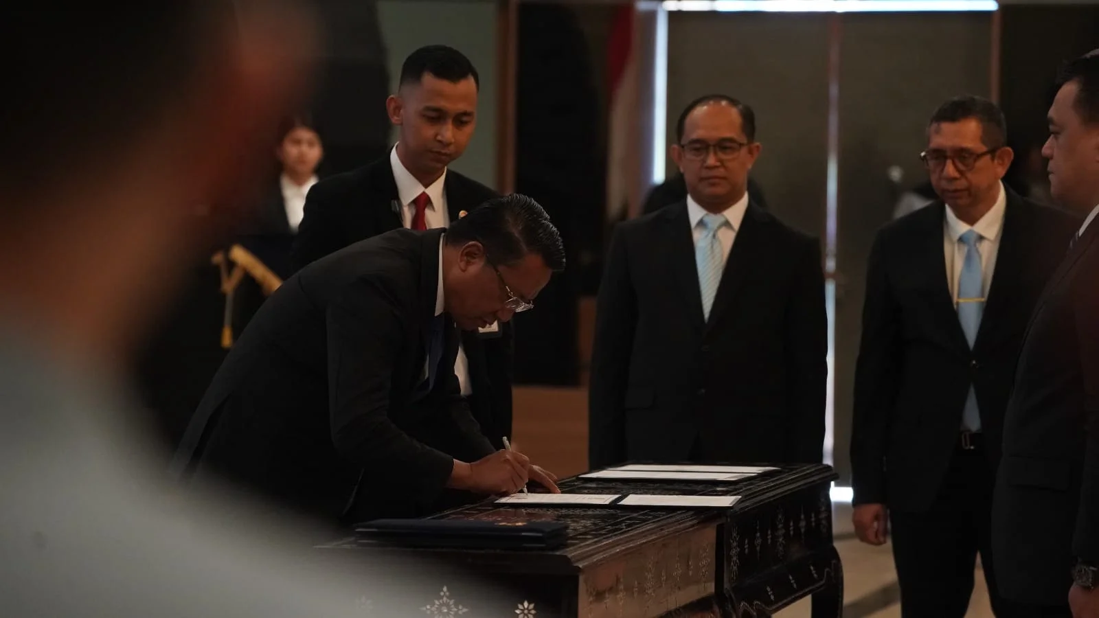 Menteri Hukum Supratman Andi Agtas melantik pejabat strategis Kementerian Hukum di Jakarta