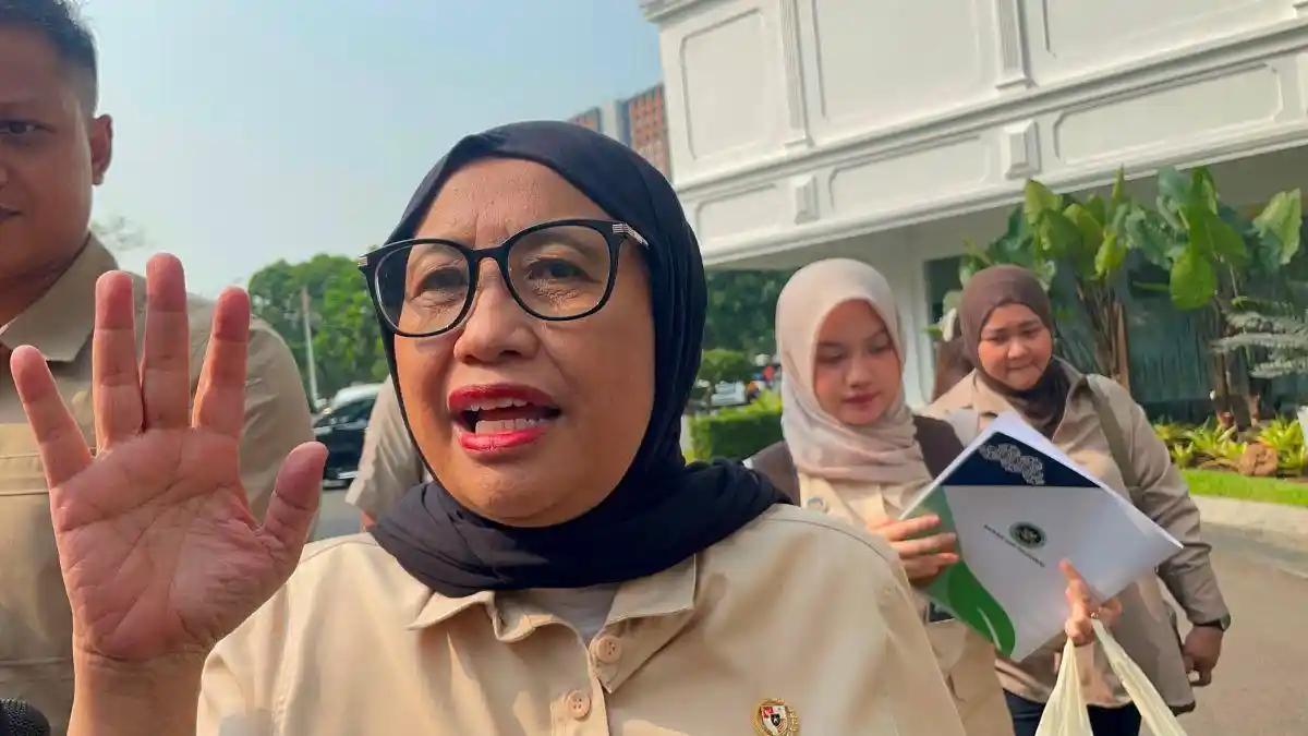 Nanik S Deyang terbaring di rumah sakit saat menjabat Kepala BGN